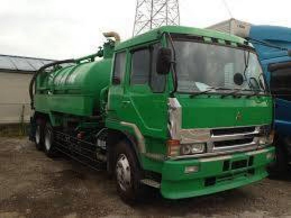 Ассенизатор FUSO взять в аренду, заказать, цены, услуги - Владивосток