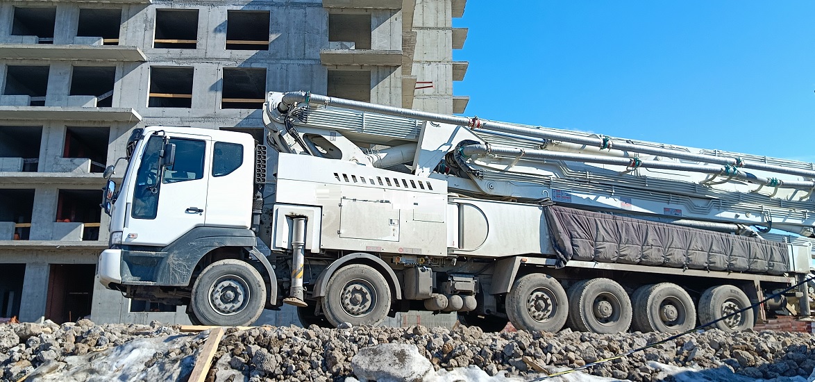 Услуги и заказ бетононасосов для заливки бетона в Чугуевке